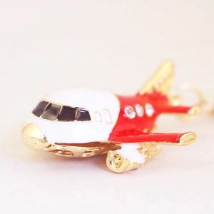 Creative red and white A380 airplane keychain with gold plating and sparkling crystals