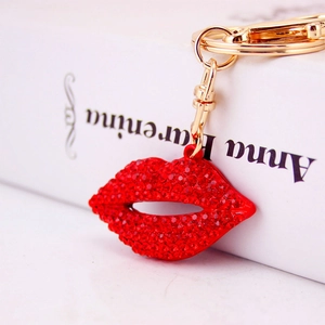 Sexy Red Lips Shape Keychain Gold Plated Zinc Alloy Red Rhinestone Leopard Print Lips Bag Charm For Women Jewelry Gift