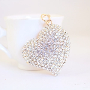 Sparkling rhinestone heart keychain for bags in gold-tone alloy finish with crystals