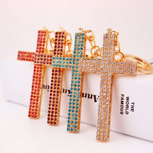 Elegant Zinc Alloy Rhinestone Inlaid Cross Keychain For Women Sparkling Crystal Religious Pendant Bag Accessory Gift