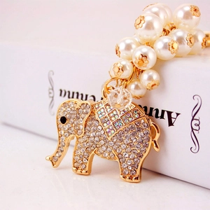 Elegant Crystal Elephant Keychain With Faux Artificial Pearl Rhinestone Inlaid Metal Animal Charm Bag Pendant For Women Gift Accessories