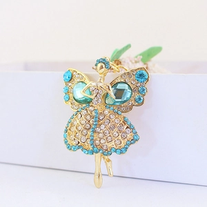 Porte-clés ange doré élégant avec des ailes en cristal bleu et strass scintillants