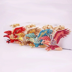 Porte-clés Aigle en Strass Mignon Créatif Alliage de Zinc Incrusté d'émail Oiseau Porte-clés Voiture Sac Accessoire Bijoux Femme Cadeau