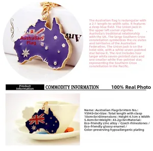 Vue macro porte-clés carte Australie en émail bleu avec des strass étincelants