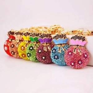 Porte-clés Sac de Chance en Émail Strass Pendentif Sac d'Argent en Alliage de Zinc Charme de Sac pour Femmes Cadeau Bijoux de Mode