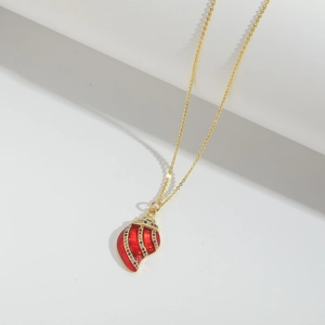 Exquisite gold seahorse necklace with red seashell pendant and colorful zircon inlay
