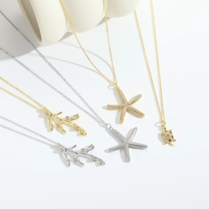 Colliers océan minimalistes avec pendentifs étoile de mer et tortue en or et argent