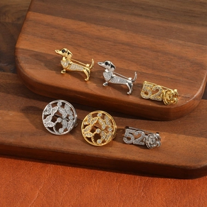 Vintage Copper Gold Plated Zirconia Brooch Pin Exquisite Puppy Butterfly 520 Rose Hollow Design For Women Party Jewelry