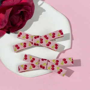 Fermagli per capelli a fiocco rosa con ricamo a ciliegia e clip in metallo per ragazze