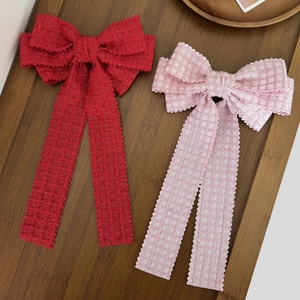 Barrettes à nœud en tweed élégantes avec de longs rubans en rose et rouge