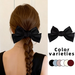Grande barrette à cheveux en satin élégante pour femme en noir avec nuancier de couleurs