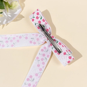 Barrette à cheveux à imprimé cerise avec ruban blanc et pince crocodile en métal