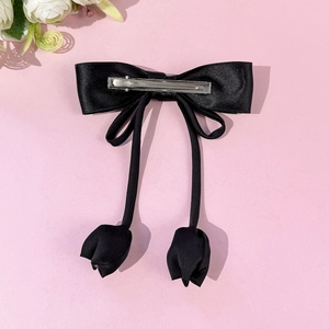 Barrette à cheveux élégante en satin noir avec nœud papillon et pendentifs tulipes