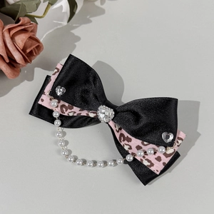 Barrette à cheveux léopard rétro avec strass en cœur et détail de chaîne perles