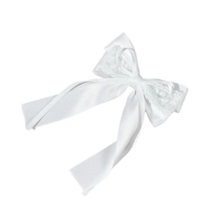 Barrette à cheveux élégante avec nœud blanc en satin et dentelle et longs rubans