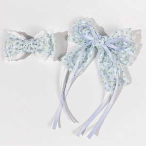 Eleganti fermagli per capelli blu chiaro con fiori, pizzo e nastri lunghi stile principessa