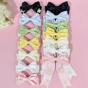 Barrette à Cheveux Nœud en Satin Pastoral Avec Marguerite Brodée Douce Épingle à Cheveux Bec de Canard pour Femme