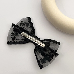 Barrette à cheveux élégante en dentelle noire double couche avec broderie florale et clip en métal