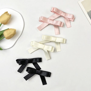 Élégantes Pinces à Cheveux Nœud en Satin pour Femmes Fait à Main Sangle Pince à Bec de Canard Accessoires Cheveux Style Coréen