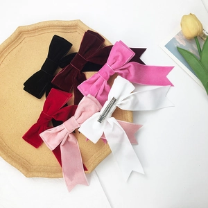 Set of 6 velvet bow hair clips in black, red and pink for French vintage hairstyles