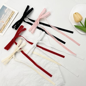 Fünfteiliges Set Samt-Haarspangen mit langen Bändern in mehreren eleganten Farben