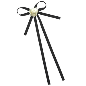 Barrette nœud élégante avec rose crème et longs rubans pendants en satin noir