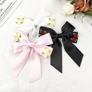 Fermaglio per Capelli con Fiocco in Raso di Poliestere Stile Francese Con Rose in Tessuto Fatte a Mano Elegante Copricapo Donna
