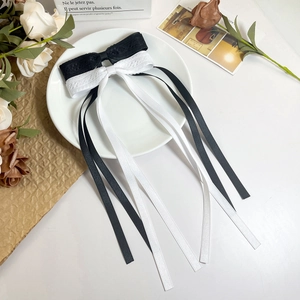 Elegante Spitzenbogen-Haarspangen mit langen Bändern in Schwarz und Weiß für Damen