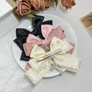 Barrettes papillon faites main avec pendentifs croix en noir, rose et blanc satiné