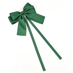 Pince à cheveux élégante en satin vert foncé avec longs rubans pour coiffure femme