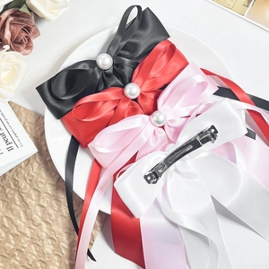 Barrettes nœuds en satin élégantes avec perles en noir, rouge, rose et blanc