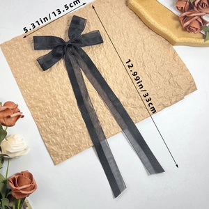 Detailansicht der Maße für schwarze Organza-Schleife Haarklammer mit langen Bändern
