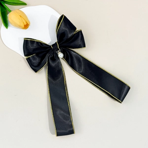 Barrette à cheveux élégante en satin noir avec liseré doré et pendentif perle délicat
