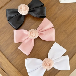 Dolce Fermaglio per Capelli in Raso a Fiocco Con Rosa in Tessuto Elegante Clip a Becco d'Anatra Francese Accessori per Capelli Donna