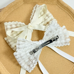 Barrettes à cheveux élégantes avec nœuds en dentelle blanche et beige de style vintage