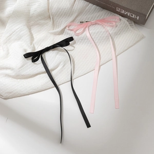 Barrettes à cheveux élégantes avec nœuds en satin noir et rose et rubans longs