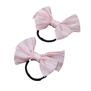 Lot de deux chouchous roses avec nœuds en résille et élastiques noirs pour femmes