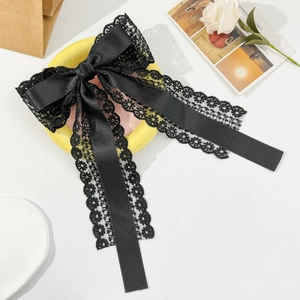 Barrette à cheveux élégante en satin noir avec nœud en dentelle et longs rubans style vintage