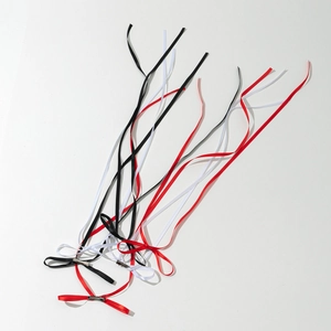Lot de barrettes nœuds avec longs rubans en rouge noir et blanc pour coiffures de femmes
