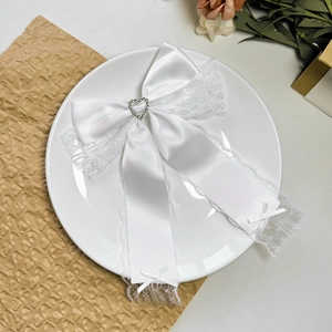 White lace bow hair clip with heart rhinestone pendant in sweet Korean aesthetic