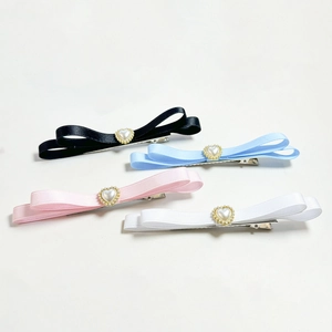 Pinza para el Cabello con Lazo de Cinta de Satén Dulce con Decoración de Perla Artificial de Corazón Hecha a Mano Pinza de Pico de Pato Accesorios de Cabello para Mujer Niñas