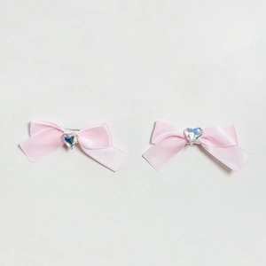 Set di due fermagli per capelli in raso rosa con strass a cuore scintillanti