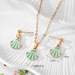 Detailed view of alloy shell jewelry set with dimensions and weights for sizing guide