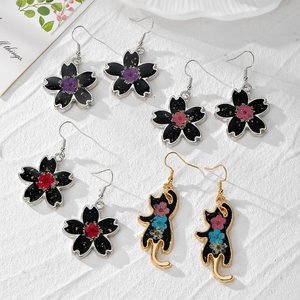 Orecchini a Goccia in Resina Fatti a Mano Con Fiori Secchi Ciliegio Gatto Con Ganci in Acciaio Inossidabile Gioielli per Donna