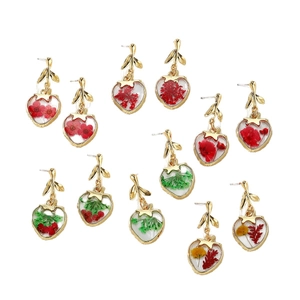 Handmade heart resin earrings with natural dried flowers and elegant gold leaf hooks
