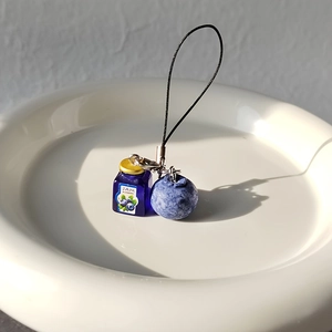 Realistic Blueberry Simulation Food Keychain Resin Jam Jar Phone Charm Bag Hanging Decoration Alloy Fruit Pendant Lanyard