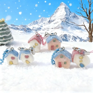 Cute Cartoon Mini Snow House Mobile Phone Charm Flocked Resin Heart House Pendant Bead Chain Phone Rope Christmas Gift