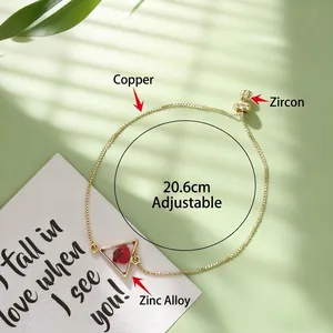 Bracelet ajustable doré élégant avec géométrie lune-étoile et fleur séchée rouge en cuivre