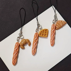 Portachiavi realistici con mini croissant e baguette e chiusura a moschettone per borse