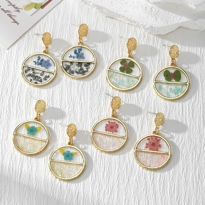 Handmade Geometric Round Resin Dried Flower Earrings For Women Pastoral Style Real Flower Natural Stone Dangle Earrings Jewelry